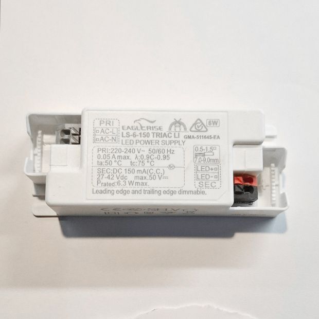 Inbuilt driver I15449S – 6W, 150mA for Flady backlight