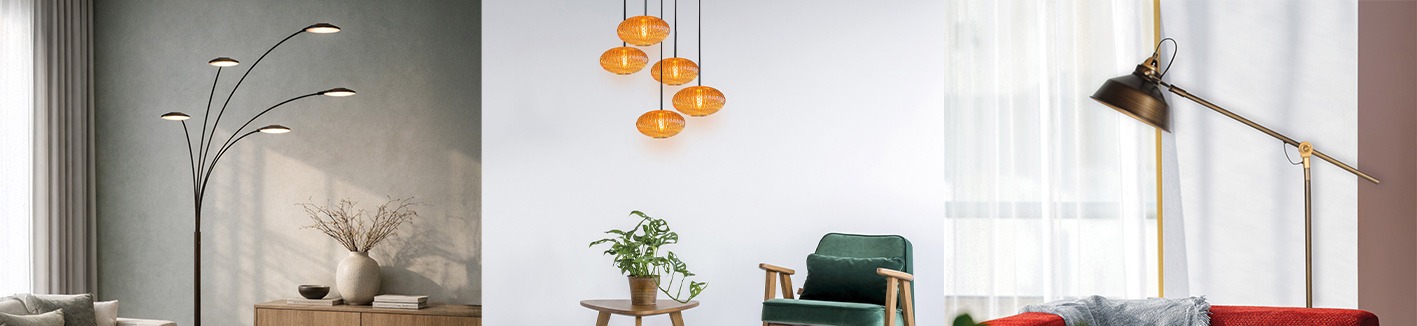 staande lamp met vijf armen en een hanglamp met vijf bollen en een leeslamp naast stoel